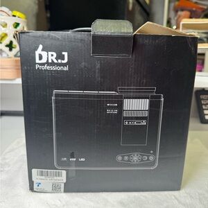 Black DR. J Professional Projector